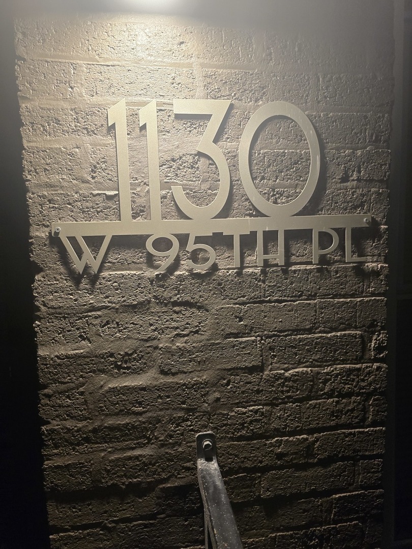 1130 W 95th Place