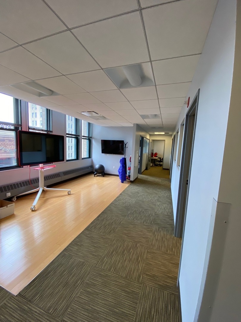 111 N Wabash Avenue 712