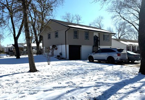 Tiny photo for 543 Ridge Circle, Streamwood, IL 60107 (MLS # 12558602)