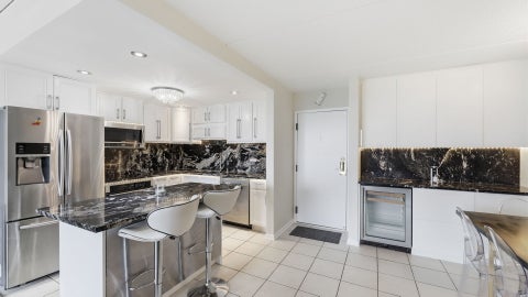Tiny photo for 2005 S Finley Road #604, Lombard, IL 60148 (MLS # 12736181)
