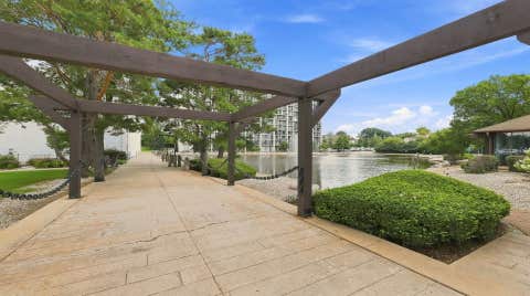 Tiny photo for 2005 S Finley Road #604, Lombard, IL 60148 (MLS # 12736181)