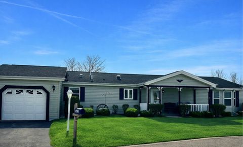 Photo of 2611 Maywood Court, Grayslake, IL 60030 (MLS # 12564395)