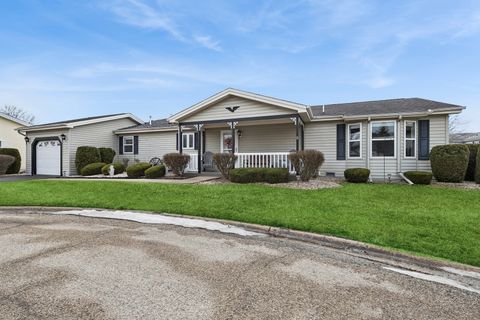 Tiny photo for 2611 Maywood Court, Grayslake, IL 60030 (MLS # 12564395)