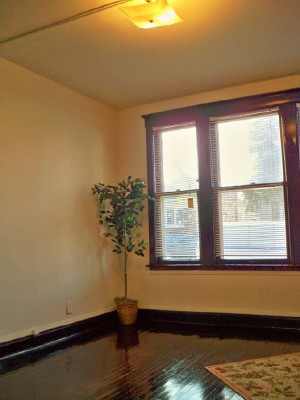 5243 S MAPLEWOOD Avenue