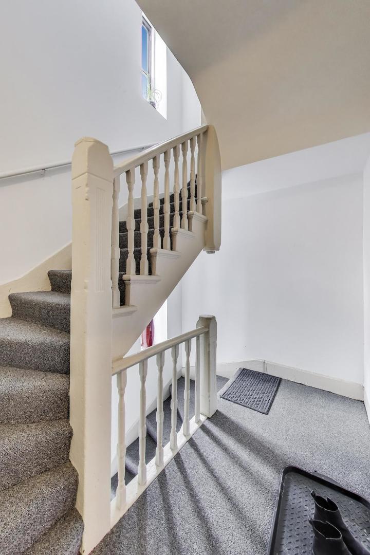 1329 W Chicago Avenue 2R