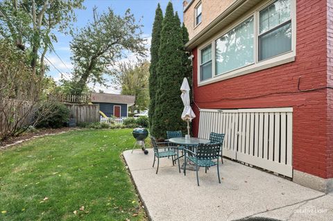 Tiny photo for 11 6th Avenue #2A, La Grange, IL 60525 (MLS # 12502171)