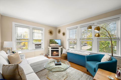 Tiny photo for 11 6th Avenue #2A, La Grange, IL 60525 (MLS # 12502171)