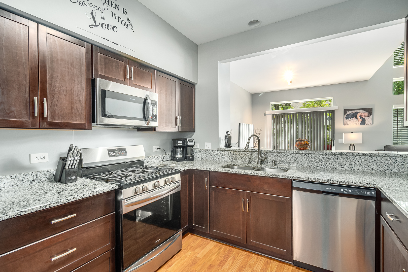 956 MESA Drive - Photo 4