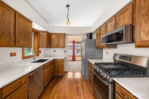 Tiny photo for 313 Bayberry Drive, Algonquin, IL 60102 (MLS # 12584823)