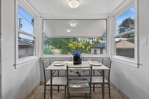 Tiny photo for 5883 N Central Avenue, Chicago, IL 60646 (MLS # 12474905)