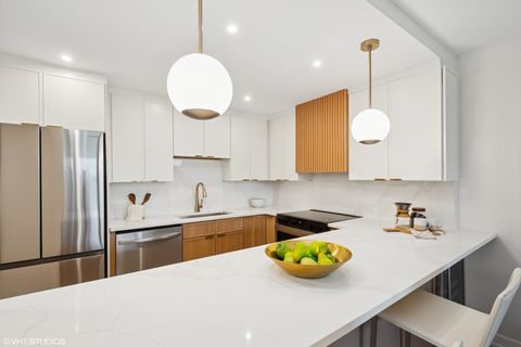 Tiny photo for 1560 N Sandburg Terrace #411J, Chicago, IL 60610 (MLS # 12487963)