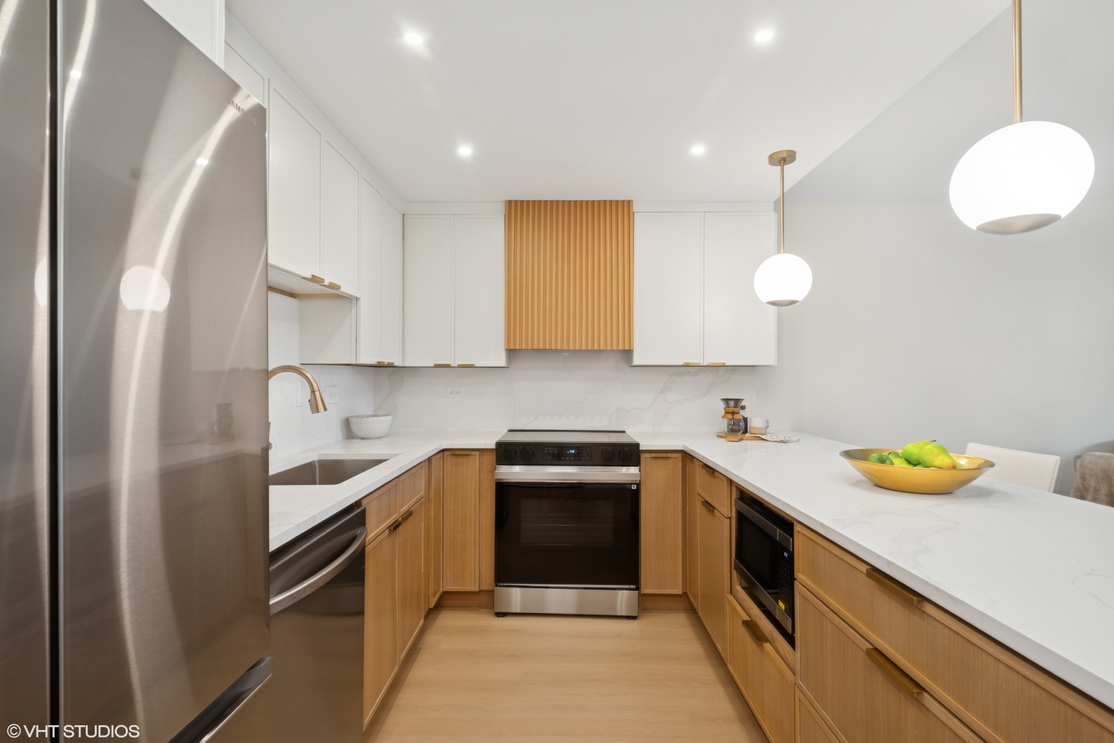 1560 N Sandburg Terrace 411J