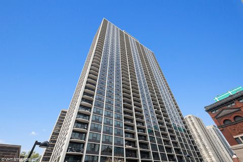 Photo of 1560 N Sandburg Terrace #411J, Chicago, IL 60610 (MLS # 12487963)