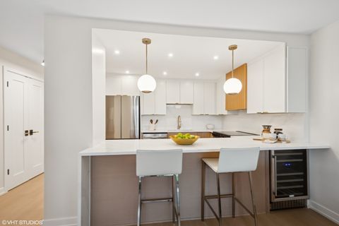Tiny photo for 1560 N Sandburg Terrace #411J, Chicago, IL 60610 (MLS # 12487963)