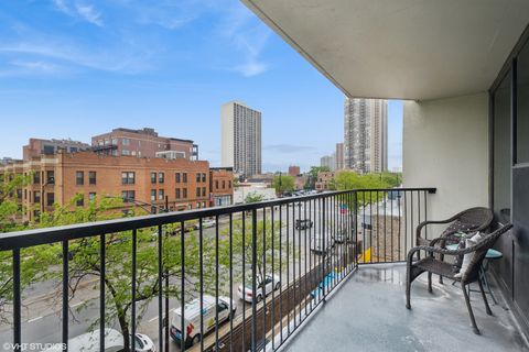 Tiny photo for 1560 N Sandburg Terrace #411J, Chicago, IL 60610 (MLS # 12487963)