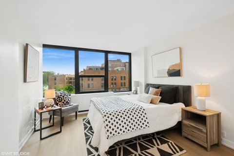 Tiny photo for 1560 N Sandburg Terrace #411J, Chicago, IL 60610 (MLS # 12487963)