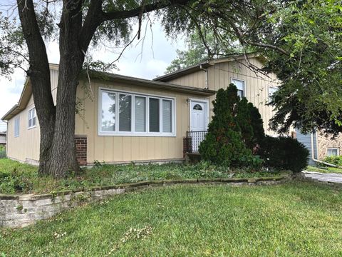 Tiny photo for 16101 DEBRA Drive, Oak Forest, IL 60452 (MLS # 12428205)