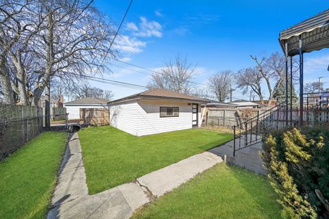 Tiny photo for 13620 S Atlantic Avenue, Riverdale, IL 60827 (MLS # 12382692)