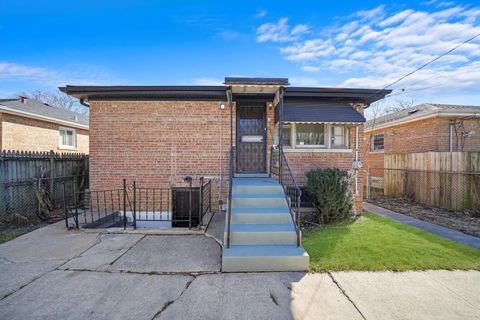 Tiny photo for 13620 S Atlantic Avenue, Riverdale, IL 60827 (MLS # 12382692)