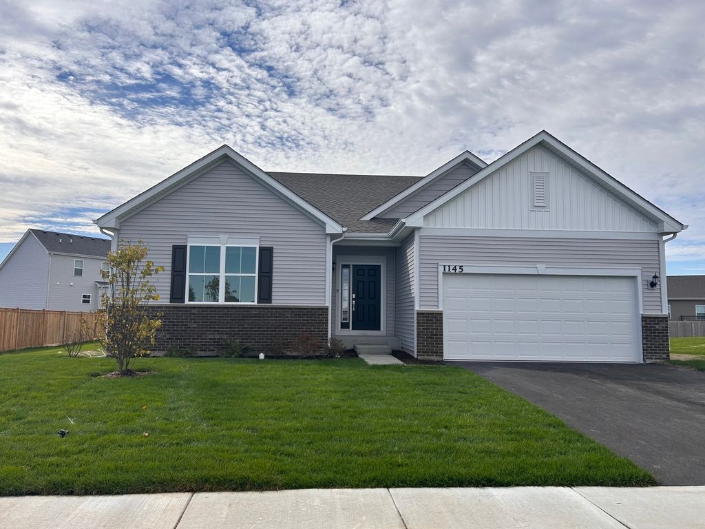 Photo for 1145 Greenleaf Street, Sycamore, IL 60178 (MLS # 12434599)