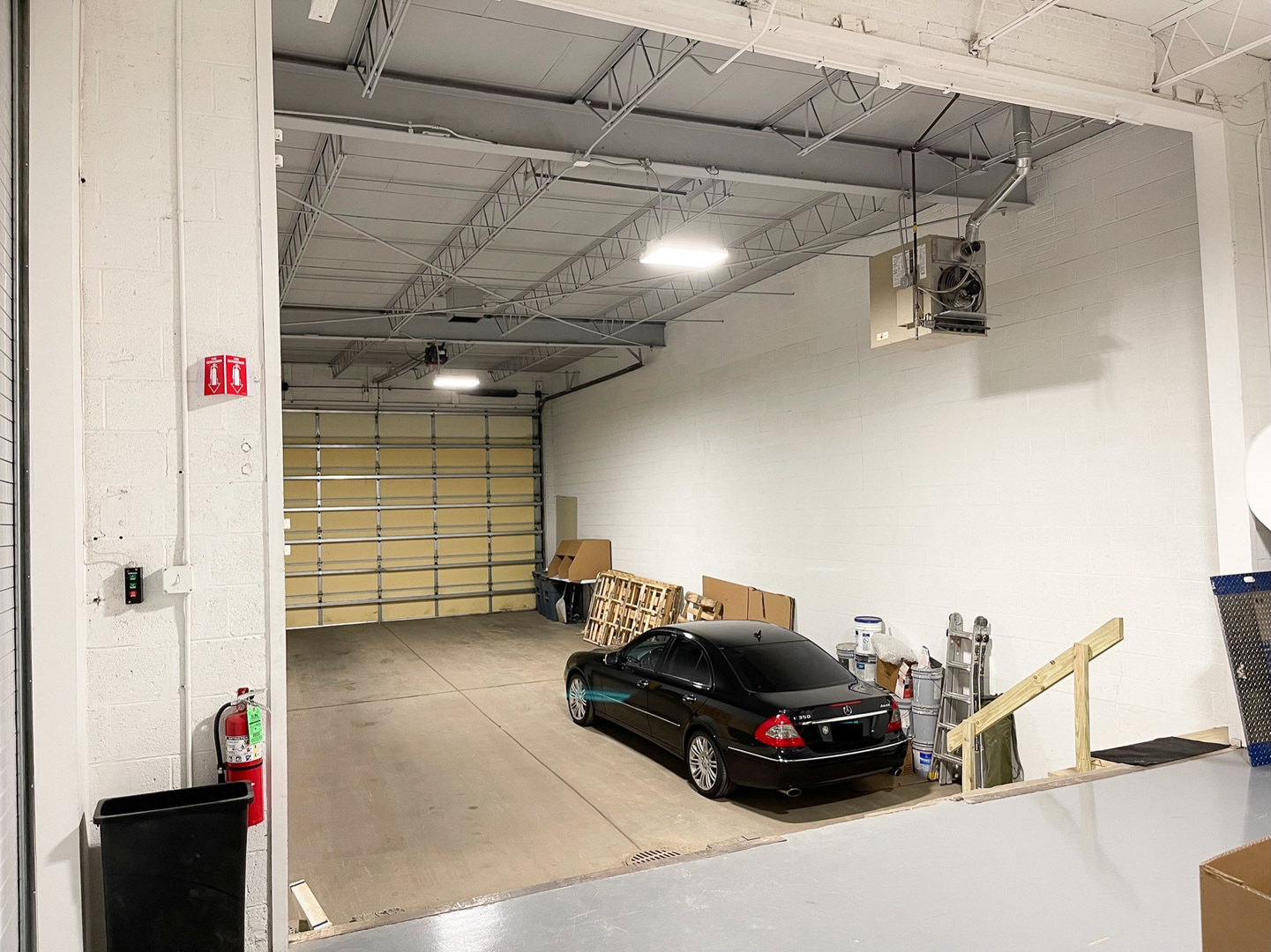 3921 N Elston Avenue