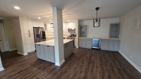 Tiny photo for 6800 N california Avenue #2M, Chicago, IL 60645 (MLS # 12499081)