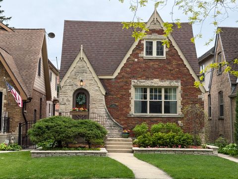Photo of 6811 N Osceola Avenue, Chicago, IL 60631 (MLS # 12640861)