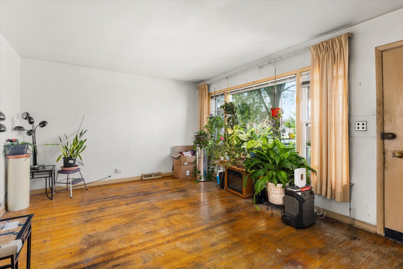 905 N Harding Avenue