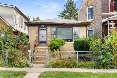 Photo of 905 N Harding Avenue, Chicago, IL 60651 (MLS # 12467813)