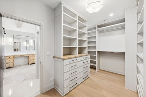 Tiny photo for 147 N Myrtle Avenue, Elmhurst, IL 60126 (MLS # 12498838)