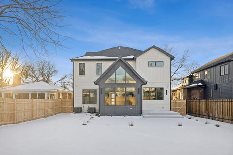 Tiny photo for 147 N Myrtle Avenue, Elmhurst, IL 60126 (MLS # 12498838)