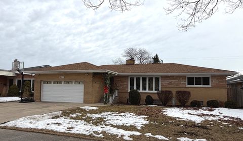 8515 N OZANAM Avenue Niles IL 60714