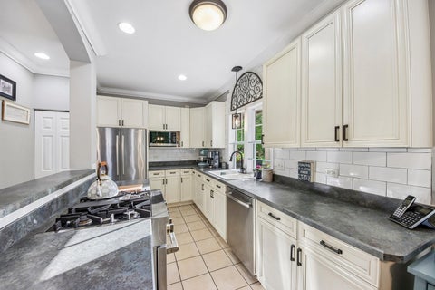 Tiny photo for 310 Sundown Court #F, Wauconda, IL 60084 (MLS # 12740292)