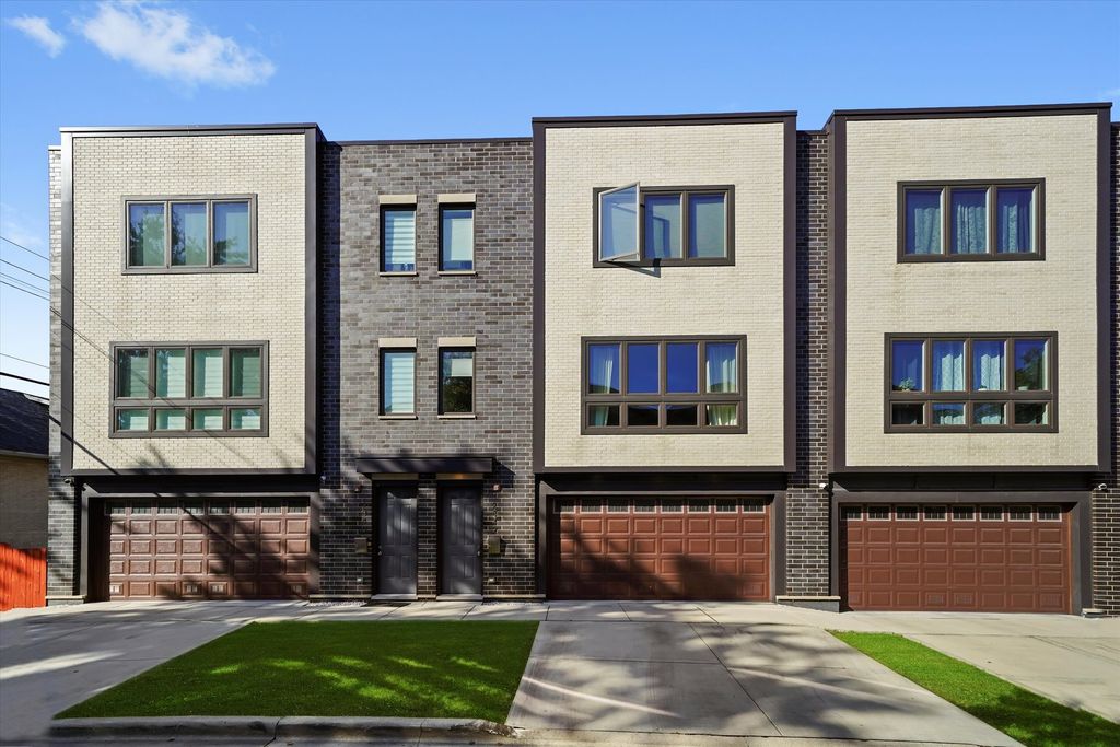 Photo for 2342 N 74th Court, Elmwood Park, IL 60707 (MLS # 12501319)