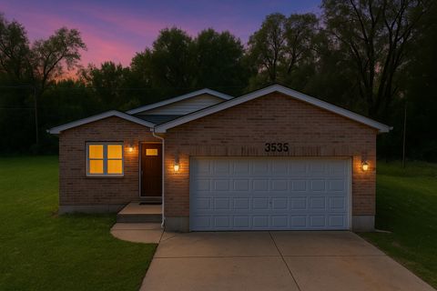 Photo of 3535 W 137th Street, Robbins, IL 60472 (MLS # 12483748) Photo of 3535 W 137th Street, Robbins, IL 60472 (MLS # 12483748)