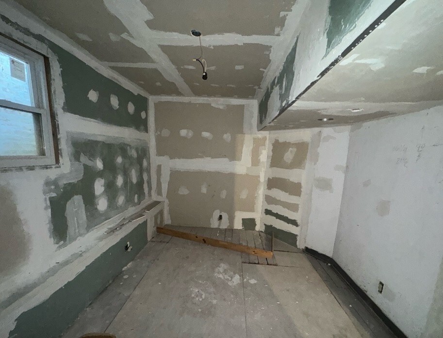 1432 S Harding Avenue