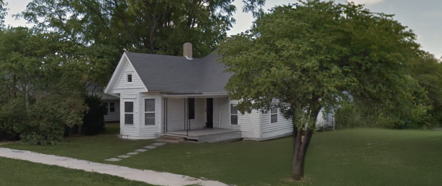 718 Superior Street