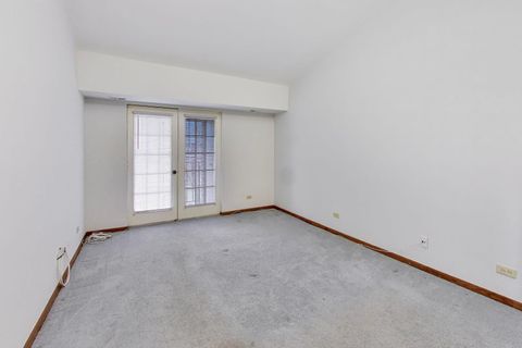 Tiny photo for 540 Biesterfield Road #301, Elk Grove Village, IL 60007 (MLS # 12604398)