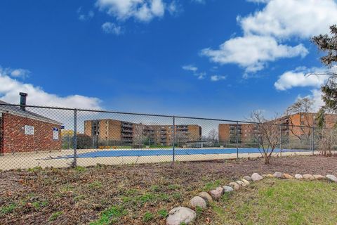 Tiny photo for 540 Biesterfield Road #301, Elk Grove Village, IL 60007 (MLS # 12604398)