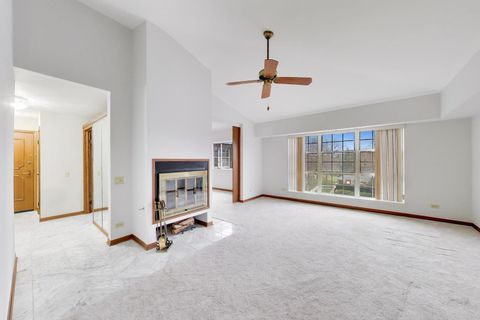 Tiny photo for 540 Biesterfield Road #301, Elk Grove Village, IL 60007 (MLS # 12604398)