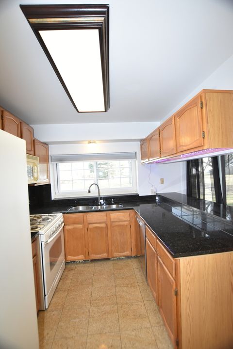 Tiny photo for 4475 Olmstead Drive, Hoffman Estates, IL 60192 (MLS # 12575590)