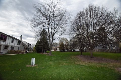 Tiny photo for 4475 Olmstead Drive, Hoffman Estates, IL 60192 (MLS # 12575590)