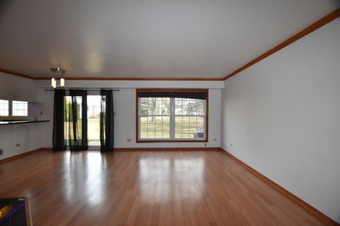 Tiny photo for 4475 Olmstead Drive, Hoffman Estates, IL 60192 (MLS # 12575590)