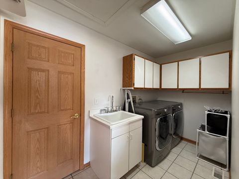 Tiny photo for 6706 Pondview Drive, Tinley Park, IL 60477 (MLS # 12615611)