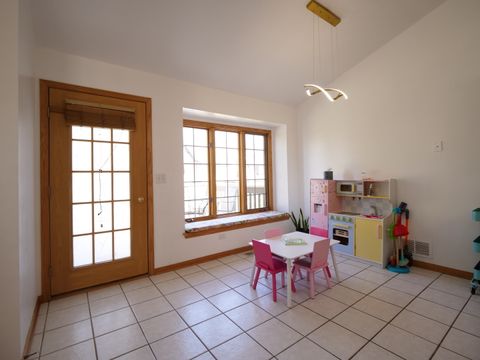 Tiny photo for 6706 Pondview Drive, Tinley Park, IL 60477 (MLS # 12615611)