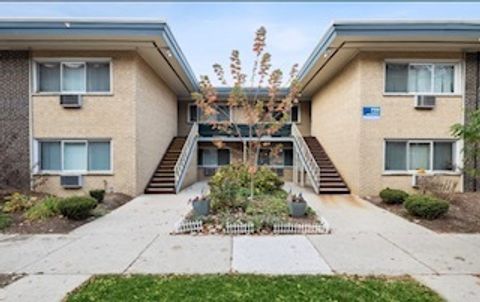 135 S Kenilworth Avenue 8 Oak Park IL 60302