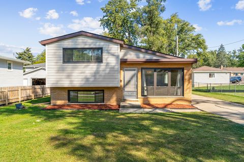 Photo of 634 E Emerson Avenue, Lombard, IL 60148 (MLS # 12486947)
