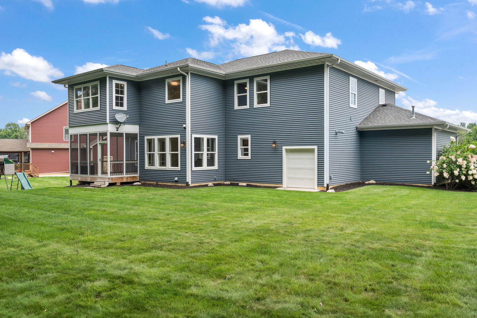 326 W Houghton Drive