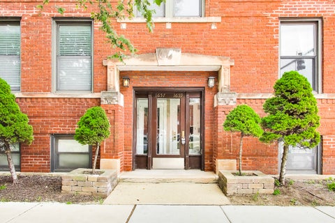 Tiny photo for 1659 W Addison Street #1, Chicago, IL 60613 (MLS # 12768300)