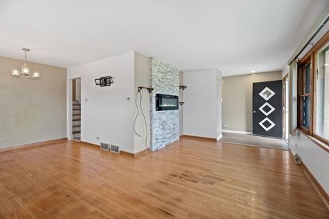 Tiny photo for 16811 Louis Court, South Holland, IL 60473 (MLS # 12617035)